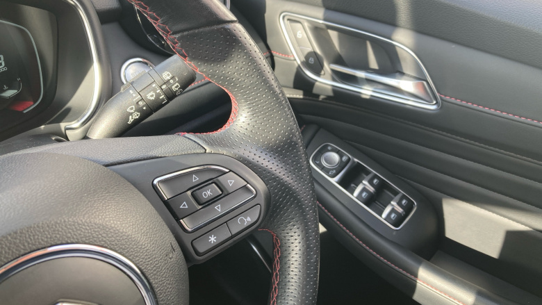 MG HS 1.5 T-GDI Trophy 5dr Petrol Hatchback